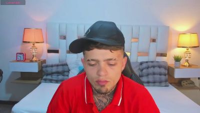Zeus_damian21 live cam on Cam4