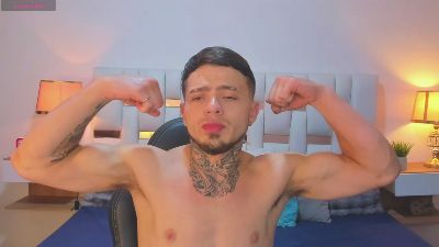 Zeus_damian21 live cam on Cam4