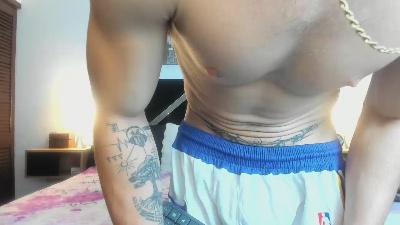Zeus_damian21 live cam on Cam4