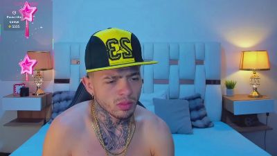 Zeus_damian21 live cam on Cam4