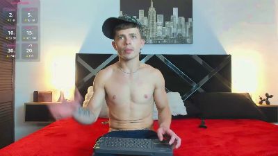 Zeus_damian21 live cam on Cam4
