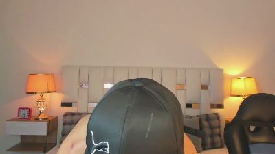 Zeus_damian21 live cam on Cam4
