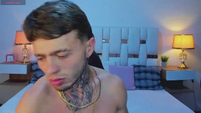Zeus_damian21 live cam on Cam4