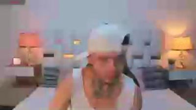 Zeus_damian21 live cam on Cam4