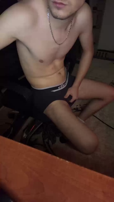 Zeyboys live male webcam from Turkey