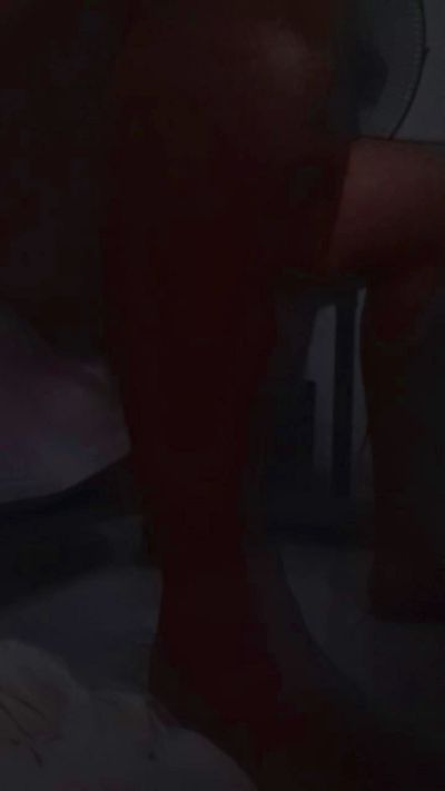 Zharhot live cam on Cam4