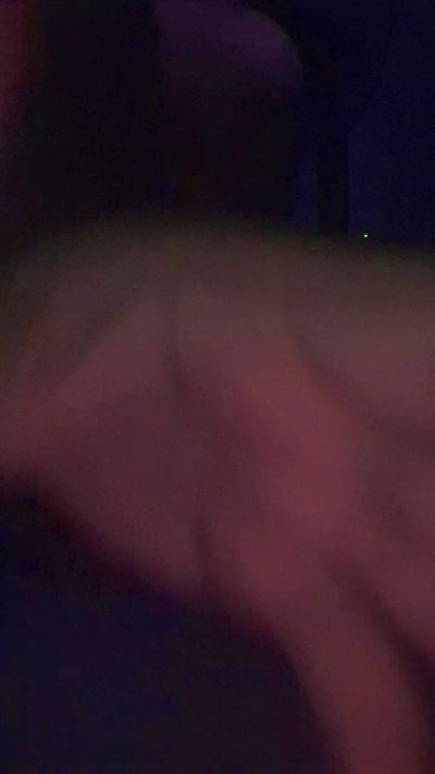Zharhot live cam on Cam4