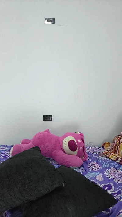Zhary live cam on Cam4