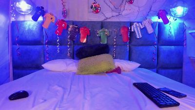 ZihaAdams_ live cam on Cam4