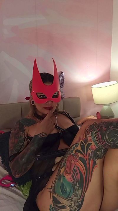 ZihaAdams_ live cam on Cam4