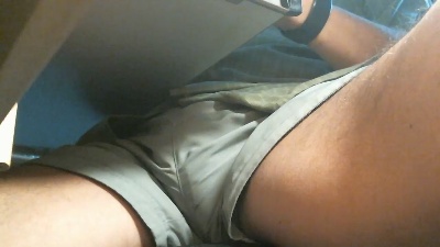 Zipfl67 live cam on Cam4