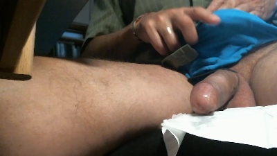 Zipfl67 live cam on Cam4
