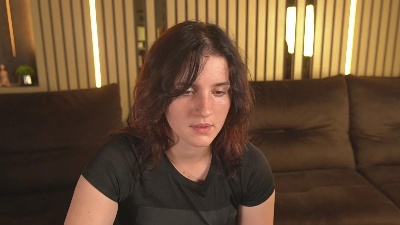 ZlataSkyz live cam on Cam4