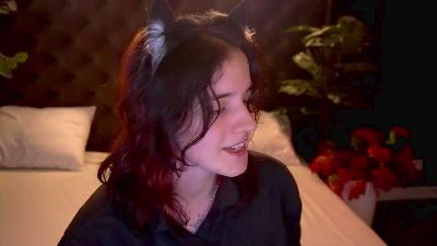 ZlataSkyz live cam on Cam4