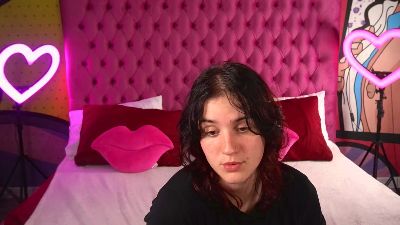 ZlataSkyz live cam on Cam4