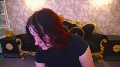 ZlataSkyz live cam on Cam4