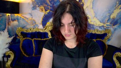 ZlataSkyz live cam on Cam4