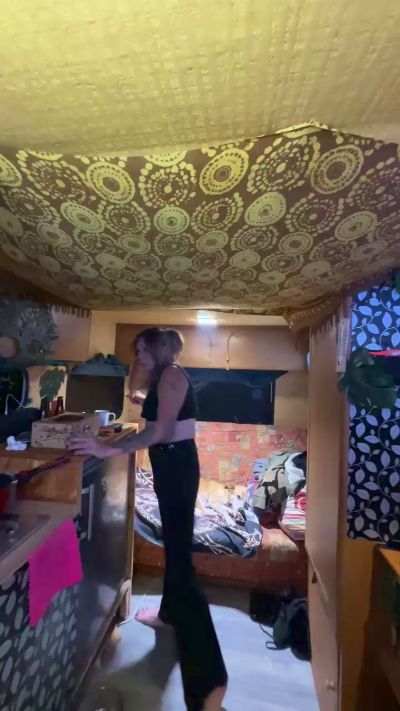 Zoe49 live cam on Cam4