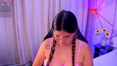 ZoeFerdi live cam on Cam4