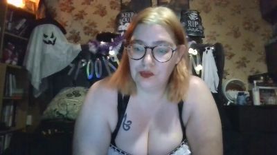 ZoeNextDoorx live cam on Cam4