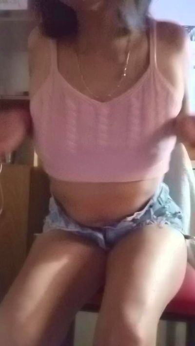 Zoeehoot live cam on Cam4