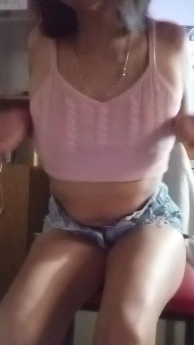 Zoeehoot live cam on Cam4