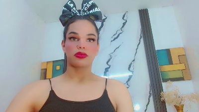 Zonce_shimer live cam on Cam4