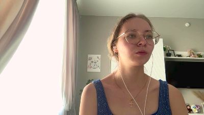 ZulaLoncaric live cam on Cam4