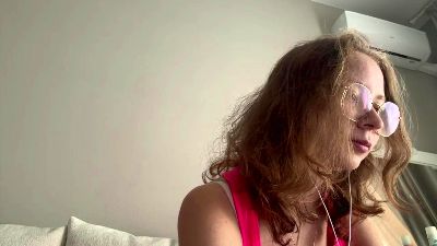 ZulaLoncaric live cam on Cam4