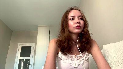 ZulaLoncaric live cam on Cam4