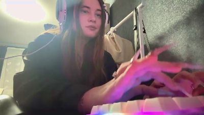 ZulaStrohbehn live cam on Cam4