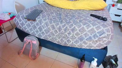 ZullyMichelss live cam on Cam4