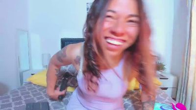 ZullyMichelss live cam on Cam4
