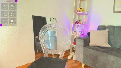 Zully_Green live cam on Cam4