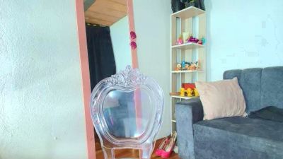 Zully_Green live cam on Cam4