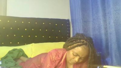 Zuri_ii live cam on Cam4