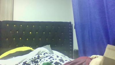 Zuri_ii live cam on Cam4