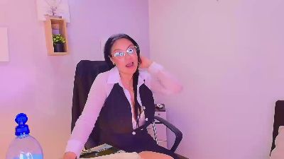 Zuzana_21 live cam on Cam4