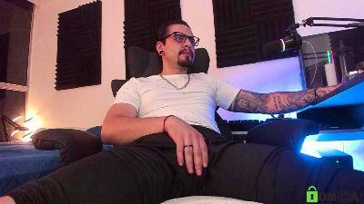 _Elon_coxx_ live cam on Cam4