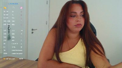 _Just_a_queen_3 live cam on Cam4