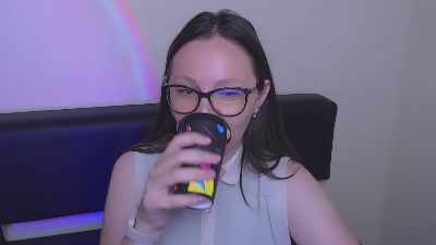 _LiliaFendi live cam on Cam4