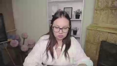 _LiliaFendi live cam on Cam4
