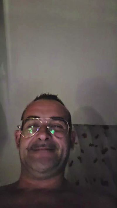 _MORENIT0_ live cam on Cam4