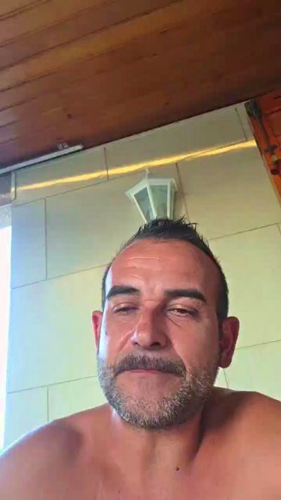 _MORENIT0_ live cam on Cam4