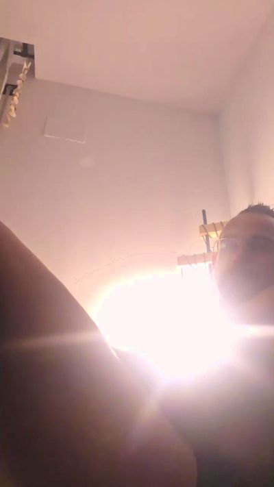 _MORENIT0_ live cam on Cam4