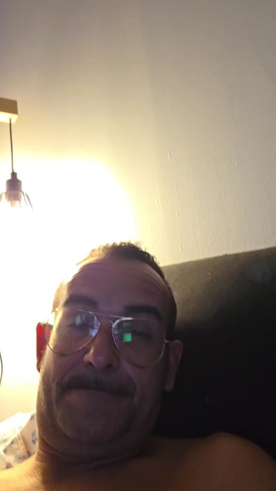 _MORENIT0_ live cam on Cam4