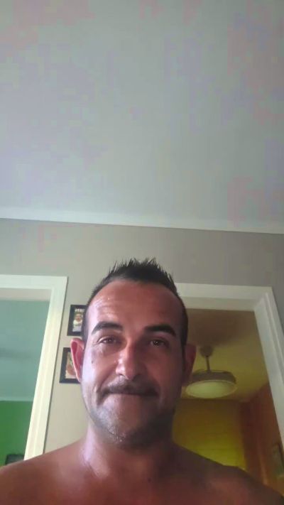 _MORENIT0_ live cam on Cam4