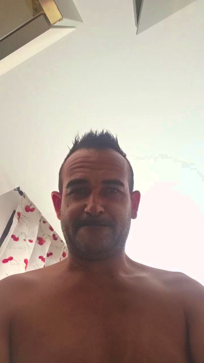 _MORENIT0_ live cam on Cam4
