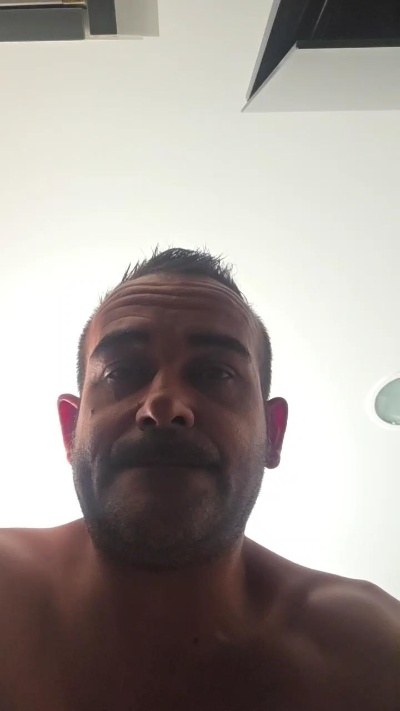 _MORENIT0_ live cam on Cam4