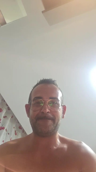 _MORENIT0_ live cam on Cam4